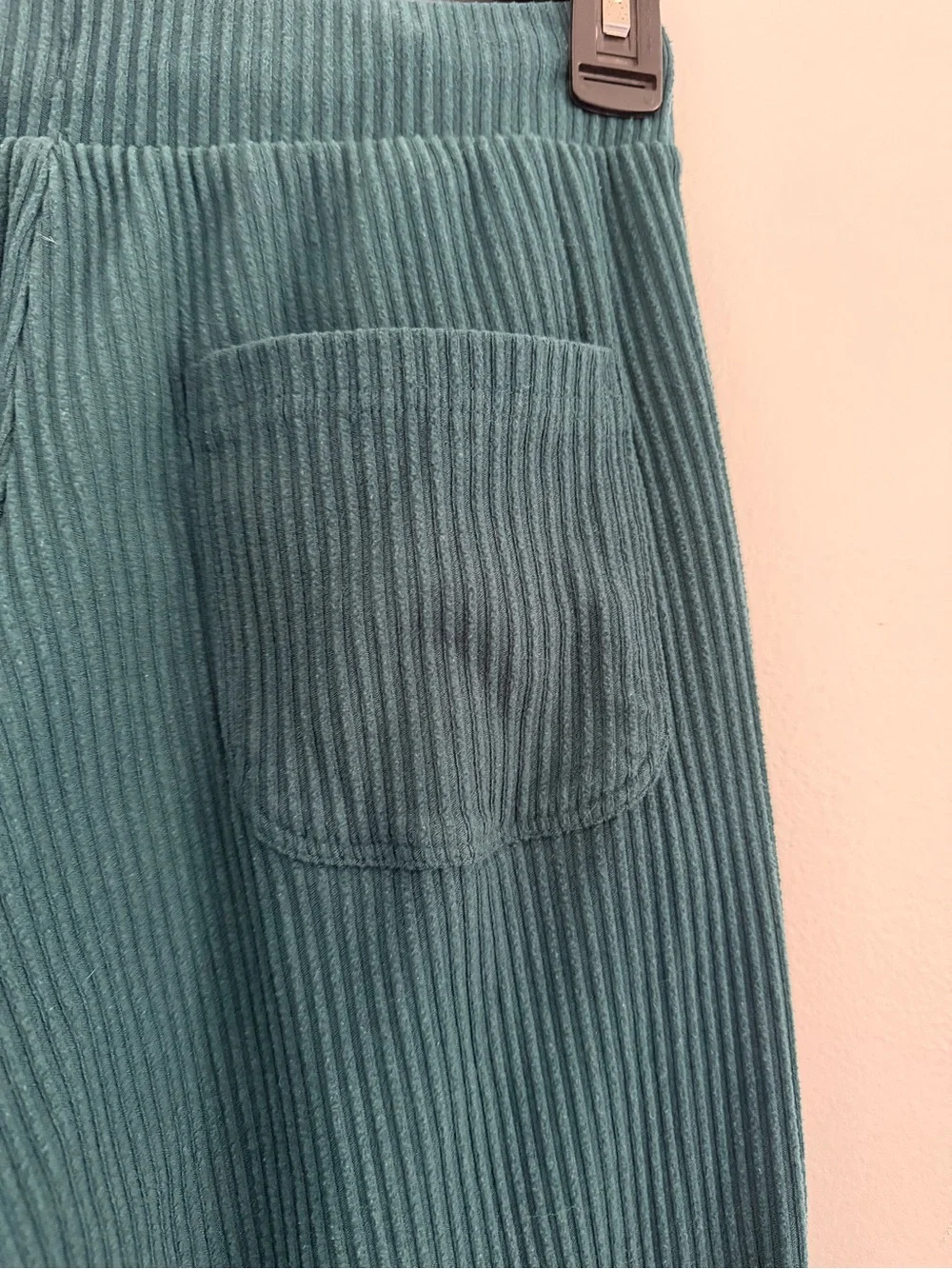 ALO Yoga Ribbed Leggings in Green